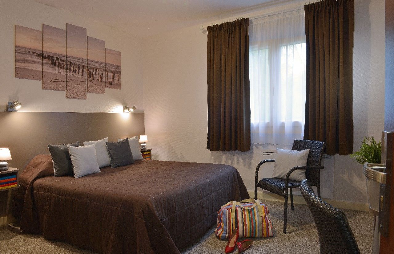 Logis Hotel Le Prieure Saint-Marcel  ภายนอก รูปภาพ