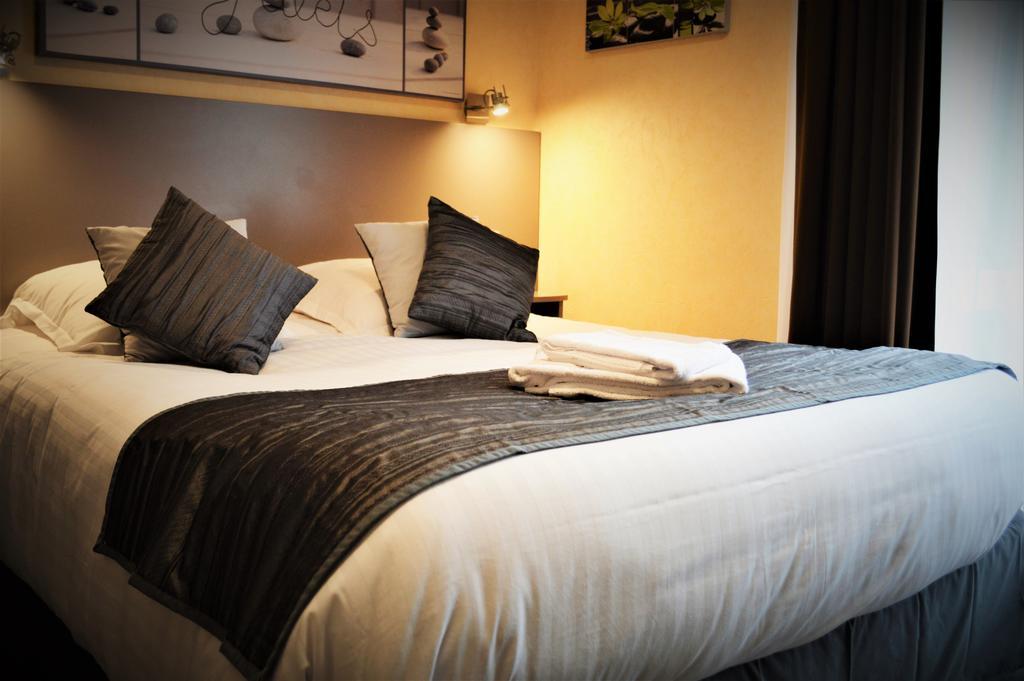 Logis Hotel Le Prieure Saint-Marcel  ภายนอก รูปภาพ